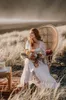 2023 Boho Beach Dresses Wedding Dresses Bridal Grow Groud Spaghetti Straps Chiffon Lace with Cape Ruffles بالإضافة إلى حجم مخصص في Vestido de Novia