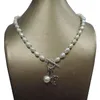 Choker Nature Freshwater Pearl Necklace Long Baroque 7-9 mm högklackade skor hänge. Hjärtglasnyckel