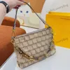 Personality Lock Chain Shoulder Bag Designer Light luxury Handbag For Women Classic Famous Brand Shopping Purses 220206