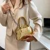 イブニングバッグ豪華な光沢のあるPUレザー女性のための小さなトート2022トレンドデザイナーチェーンショルダークロスボディ女性ハンドバッグと財布