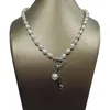 Choker Nature Freshwater Pearl Necklace Long Baroque 7-9 mm högklackade skor hänge. Hjärtglasnyckel