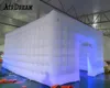 Grote witte opblaasbare vierkante tent sporttent met kleurrijke lichten opblaasbare kubieke structuur bouwtent voor evenementenfeest