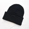 Модные буквы вязаные шляпы зимние шапочки унисекс -вышивательские дизайнерские кепки черепа на открытом воздухе теплый вязаный крючок шляпа Bonnet Sport