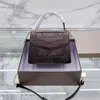 El çantası Crossbody Bag kadın omuz çanta altın zincir çantalar gerçek deri çanta flep cüzdan iç bölme yılan başı metal yüksek