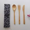 Flatvaruuppsättningar Portabelt trämbestick Set trägerobesöken Knivar Forker Spoons Chopsticks Travel Cogervis kostym Miljö med väskan gåva