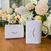 Mugs Bag Shaped Cup Light Luxury Söt för flickor Ceramic Mug Coffee Bule White Color Bulk