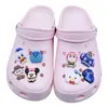 Anime charmes en gros mignon canard souris personnages films dessin animé charmes accessoires de chaussures pvc décoration boucle charmes en caoutchouc souple rapide ship9344844