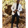 Weiße afrikanische Männer Anzüge für Hochzeit Prom Bräutigam Smoking Schal Revers Slim Fit Männlicher Anzugjacke mit schwarzen Hosen Mann Mode