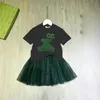 Lyxdesigner barn t-shirt sl￶ja kjol mode brittisk modem￤rke sommar barns skatter och flickor bomull tv￥-stycken lyxdesigner hoodie kjol