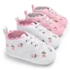 Premiers marcheurs 0-18M bébé chaussures fille broderie fleur semelle souple berceau enfant en bas âge été princesse enfant casual