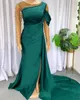 Green Mermaid Prom Dresses Ruffles sidoslits Långärmar Custom Made Pearls pärlade aftonklänning Formell OCN Wear Vestidos Plus Size 403 403