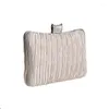 Bolsas noturnas 2022 Weave Bag Woman Silk Day Day Clutch Dinner Dinner Mini Bolsa Socialite Festa de Casamento Hand Bolso WY74