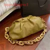 A YD Bottegss Bags Venetss Designer Pouch Bag Luxury Women clutch Handbags s 2023 Leather Thick Chain Big Gold Cloud GHKP