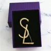 Luxury Designer Jewelry Mens Womens Pin Brooch Gold Letters Classic Brand Brooch Suit Party Dress Ornaments Beautiful