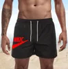 Sommarmodemärke grå shorts mäns trend smal fit casual sport shorts brev tryck män raka trepunkt strandbyxor