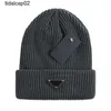 Adults Thick Warm TOP Winter Hat For Women Soft Stretch Cable Knitted Pom Poms Beaniess Hats Womens Skullies Beanies Girl Ski Cap Beanie