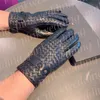 Men Designer Gloves Winter Plush Leather Gloves Outdoor Warm Motorcycling Mittens Black Woven Glove
