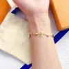 Women Bracelets Chain Link Gold Pendant European and American Fashion Luxury Classic Bracelet for Women Gift New pattern