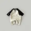 Rompers bekväm spädbarnsbomull romer baby pojke lös casual jumpsuit nyfödd långärmad romper småbarn flicka sömnkläder J220922