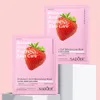 Avocado-Erdbeer-Rose-Feuchtigkeits-Gesichtsmaske. Verkleinert die Poren