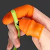 Forniture da giardino Strumento per la raccolta del coltello per il pollice che raccoglie il raccoglitore di maniche protettive in silicone per pepe LK309