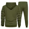 Tute da uomo Tuta militare Uomo Autunno Set casual Uomo Streetwear Pantaloni da jogging Giacche con cappuccio Pantaloni Set da 2 pezzi Tute sportive verde militare 221006