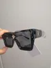 2022 夏サイクロンサングラス男性と女性のためのスタイル Z1578W 抗紫外線レトロプレートスクエアフルフレームファッション眼鏡真新しいランダムボックス