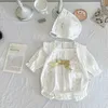 Barboteuses Enfant Doux Dentelle Fleur Broderie Col Carré Manches Longues Body Mignon Arc Coton Combinaison Une Pièce Avec Bonnet Solide J220922