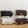 Bolsas de ombro femininas Mulheres Cadeia Crossbody Moda Quilted Handbags de couro feminina Famosa bolsa de mensagens de designer feminina DHL