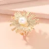 Anello di perle di fiori coreani per donne Ragazza Anello di dito di apertura regolabile in oro Anello da sposa Regalo di gioielli per feste di fidanzamento di nozze