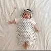 Rompers niemowlę mody retro w kwiecistej kwiecistej śpiwór śpiwora luźne cienkie wygodne miękki chłopiec pochylenia Kidła urocza pościel J220922