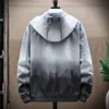 Gradient Windbreaker Jacket Men Spring and Autumn Hooded Lightweight Jackets Men modekläder utomhus slitage plus storlek