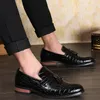 Роскошные крокодильные оксфордские туфли заостренные пальцы на одно стремянка винтажная кисточка мужская мода формальная повседневная обувь для бизнес-обуви много размера 38-47
