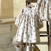 Rompers 03y女の赤ちゃんレトロな花長い袖のボディスーツキッドカラーカラーコットンジャンプスーツ秋甘いソフトドレス新しい服J220922