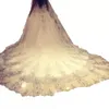 Sparkle Cathedral Lengte Bridal Veils Crystal kralen Lace Appliques Luxe Lange Tule bruiloft Veil ivoor Witte kleur 2023 Huwelijksaccessoires