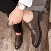 Oyma yumruk oxford ayakkabıları sivri uçlu erkek dantel yukarı basit moda resmi rahat ayakkabılar çoklu boyut 38-47
