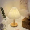 Otra decoración para el hogar Usb Lámpara plisada vintage Lámpara de mesa coreana regulable con cuentas LED Blanco amarillo cálido para iluminación de la sala de estar del dormitorio 221007