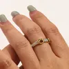 Modny projektant biżuterii obrączki damskie list 18K pozłacane ze stali nierdzewnej diamentowe kamienie szlachetne pierścionek grzywny palec serdeczny miłość materiały ślubne ZG1528