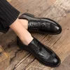 Crocodile Oxford Buty wskazywane palcem pocierane koronki dla mężczyzn proste modne buty swobodne wielokrotnie 38-47