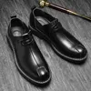 Отсуть обувь прибытие ретро -булочка дизайна Men Classic Business Formal Locted Toe Leather Shoes Oxford Wed 221007