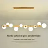 Ljuskronor "matbord ljuskrona glas lampskärm hängande lätt matsal kök ö levande hem dekor upphängning armatur