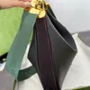 Yeni Hilal Çanta Retro Crossbody Yarım Ay Çanta Kadın Çanta Omuz Kruvasan Çanta Debriyaj Çanta Eski Çiçek Kanvas Deri Ayarlanabilir Kırmızı Yeşil Kayış