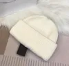 럭셔리 비니 디자이너 모자 겨울 콩 남자 남녀 패션 디자인 니트 모자 가을 모직 캡 편지 Jacquard Unisex 따뜻한 두개골 모자