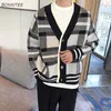 Sweaters Cardigan Men Spring Korean Style Simple Design Plaid Knitting Retro Casual Unisex V-neck Loose Vintage Quality Sweater Chandails Y2210