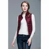 Parkas en duvet pour femmes Slim femmes vers le bas gilets printemps automne manteau Ultra léger sans manches manteau en duvet de canard col montant gilet Portable gilet femme 221007