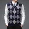 Sweaters Nieuwe Autum Fashion Designer Brand Argyle Pullover Diamond Sweater V Neck Knit Vest Men 6% Mouwloze informele kleding Y2210