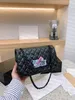 Borsa a tracolla classica CF importata catena di pelle di pecora graffiti donna borsa a conchiglia in metallo nero LOGO moda fibbia a tracolla