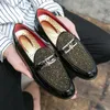 Deluxe Rhinestone Oxford Ayakkabı Saçlı Ayak Parçası Metal Toka Bir Üzüntü Erkekler Moda Resmi Ayakkabı Çeşitli Boyutlar 38-47