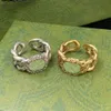 Anillos de letras entrelazadas sinuosos vintage Anillo de plata dorado Diseñador Mujeres Tamaño abierto Anello Joyería de personalidad con caja 7841409