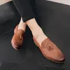 Geflochtene Brogue-Oxford-Schuhe mit spitzem Zehenbereich für Herren, ein Steigbügel, schlichte, modische, formelle Freizeitschuhe, verschiedene Größen 38–47